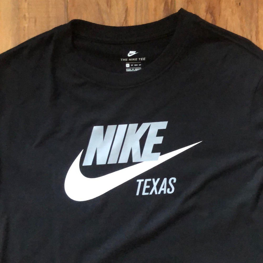 NWT Nike Texas The Nike Tee T-Shirt Women’s XS